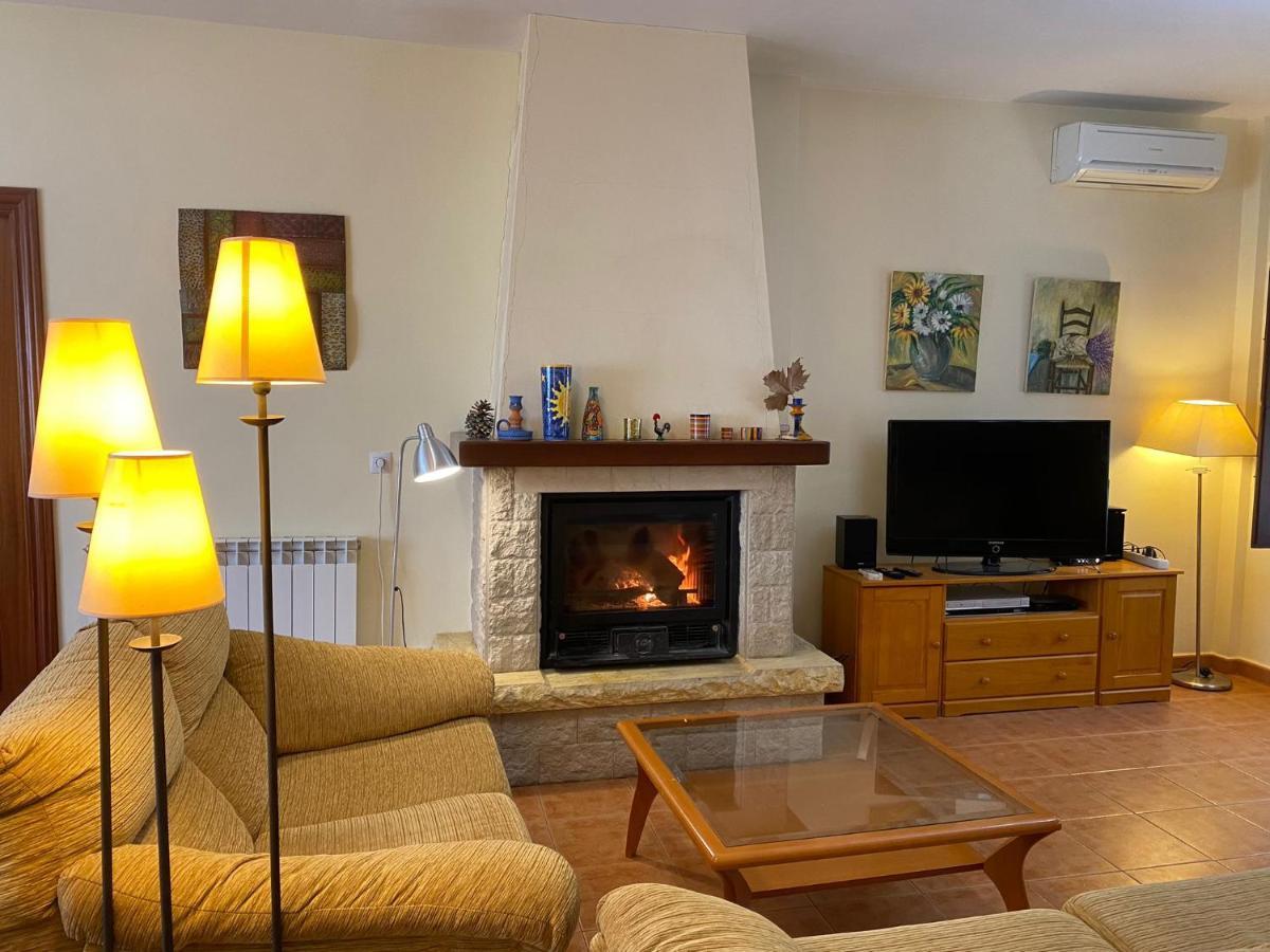 Вилла Casa Rural Con Chimenea, Barbacoa, Terraza Y Solarium Illar Экстерьер фото